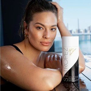 ST TROPEZ Ashley Graham self tanning kit with glove